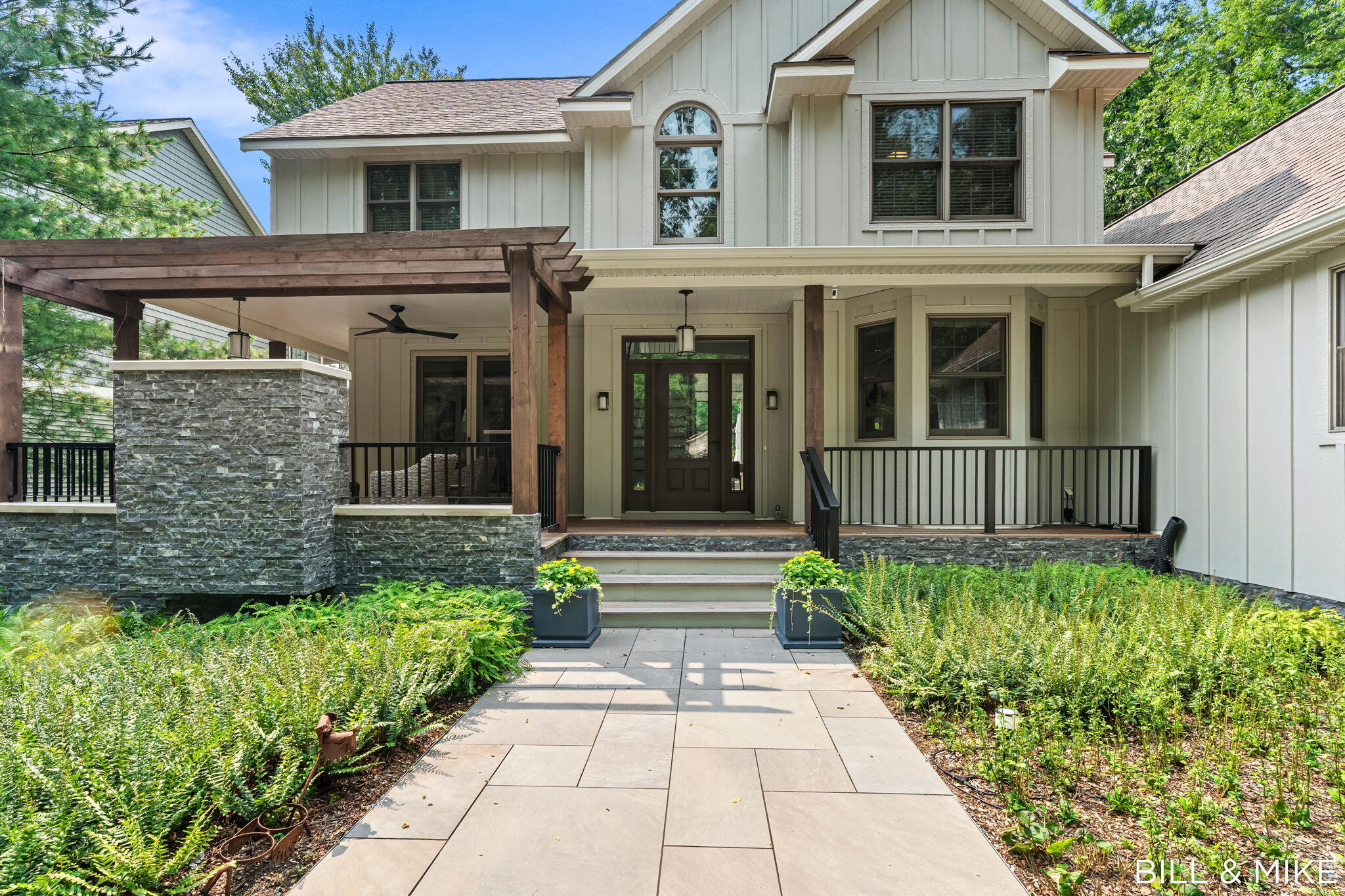 2840 Lake Breeze Drive