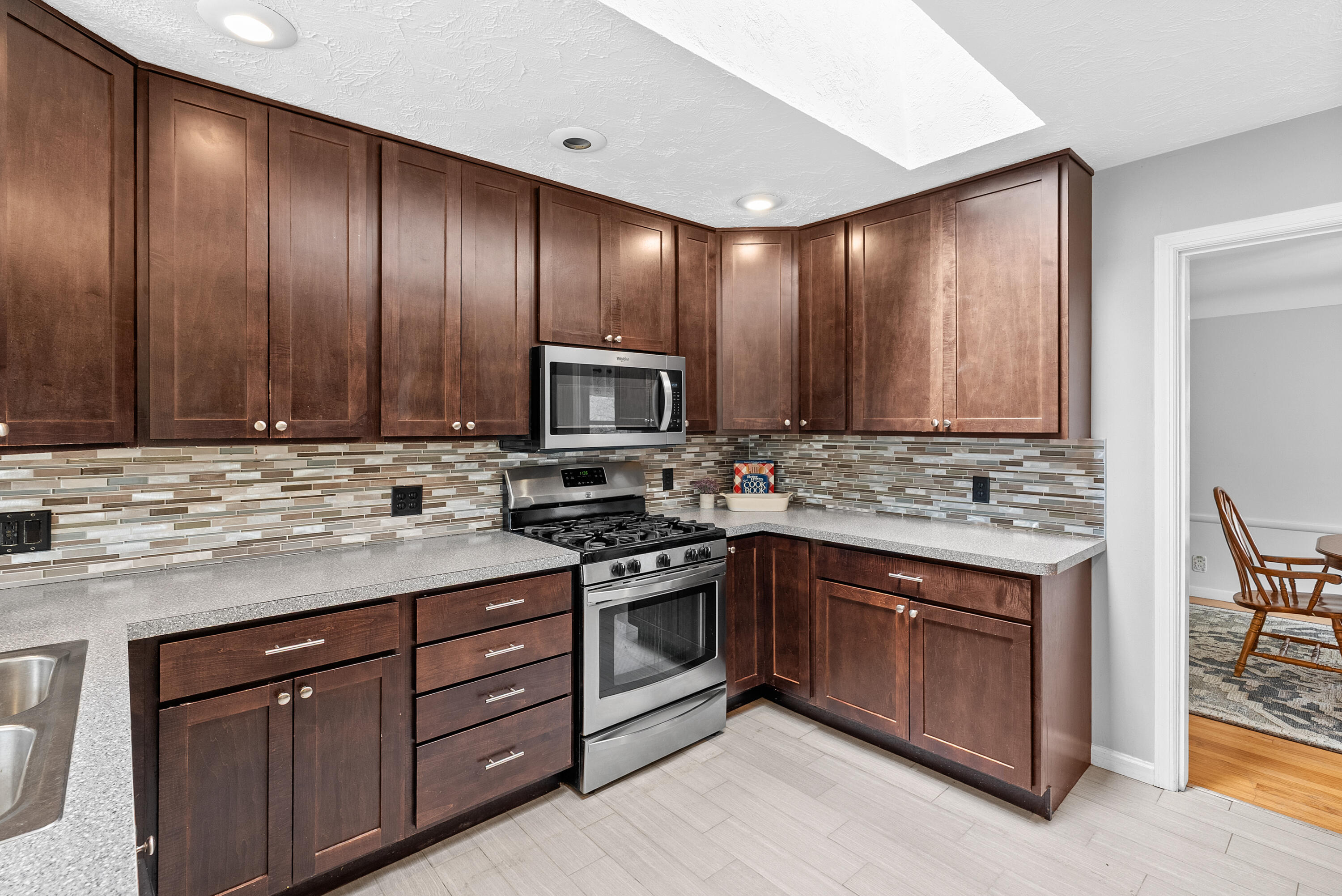 1605 Meadowbrook Lane