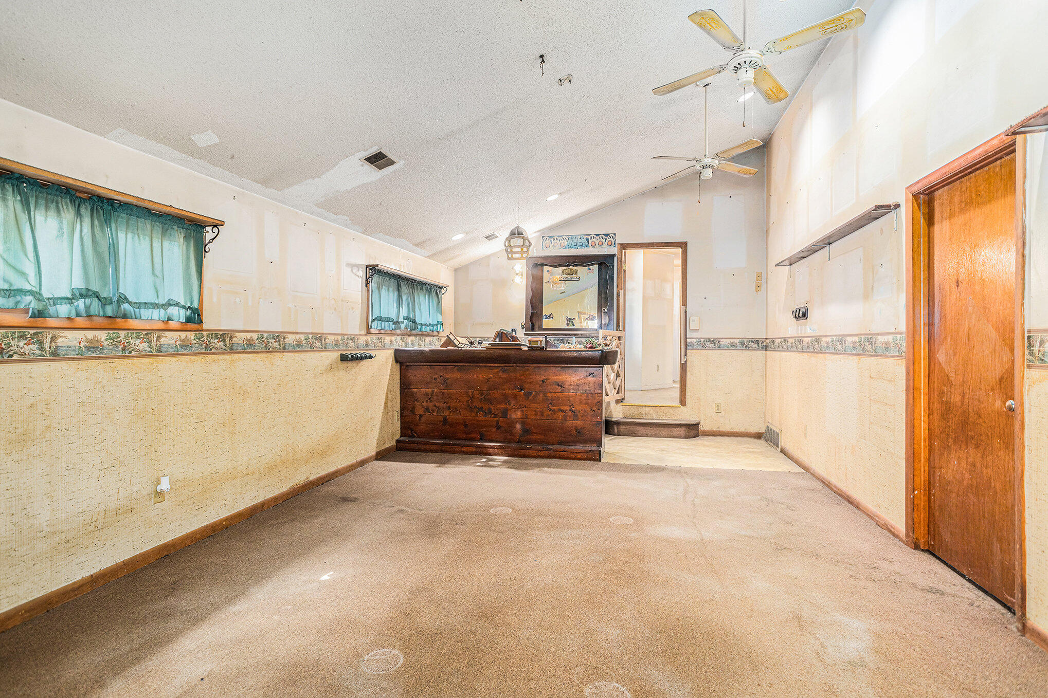 Battle Creek, Michigan 49014, United States, 2 Bedrooms Bedrooms, ,2 BathroomsBathrooms,Residential,Pending,187525