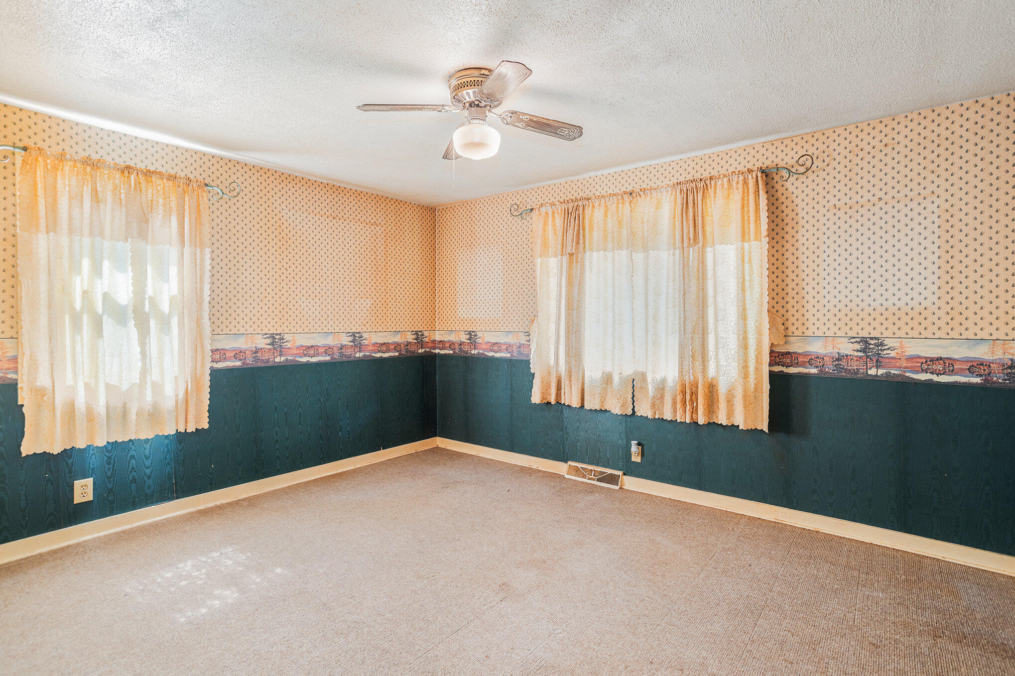 Battle Creek, Michigan 49014, United States, 2 Bedrooms Bedrooms, ,2 BathroomsBathrooms,Residential,Pending,187525