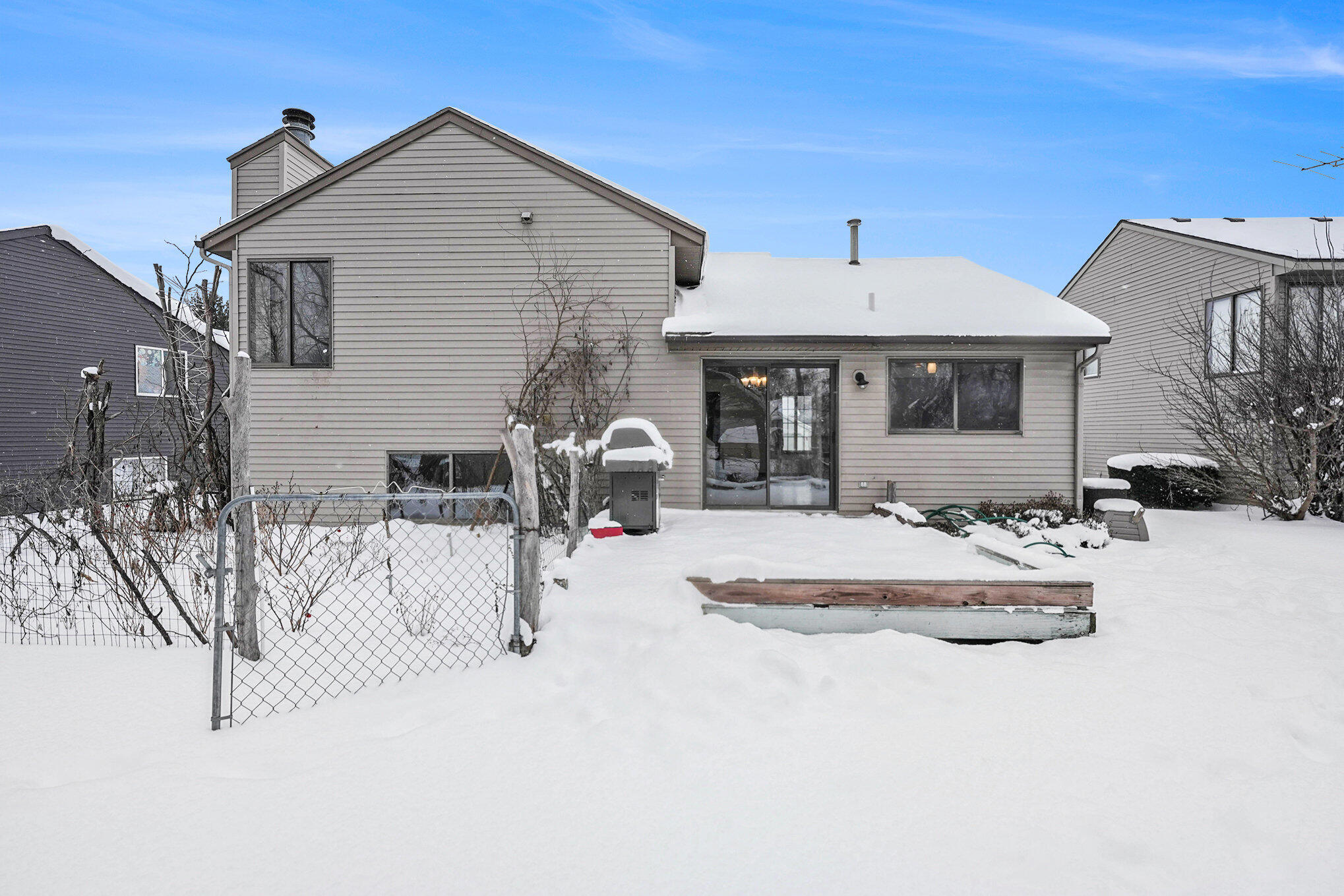 Grand Rapids, Michigan 49548, United States, 3 Bedrooms Bedrooms, ,2 BathroomsBathrooms,Residential,Pending,14562