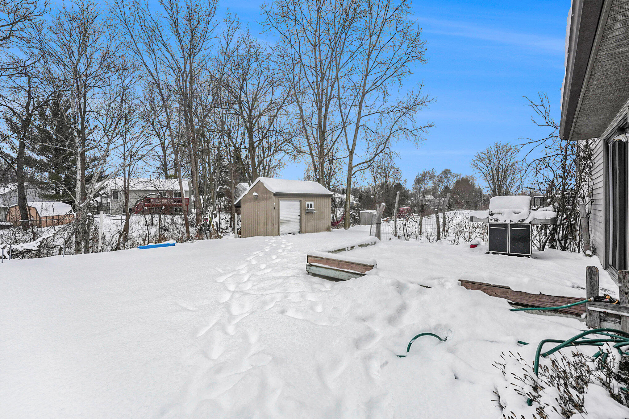 Grand Rapids, Michigan 49548, United States, 3 Bedrooms Bedrooms, ,2 BathroomsBathrooms,Residential,Pending,14562