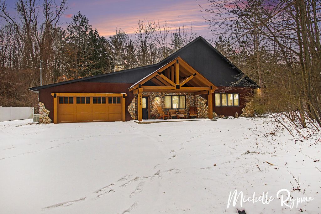 Photo of 3959 64th Street, Holland, MI 49423 (MLS # 26010537)