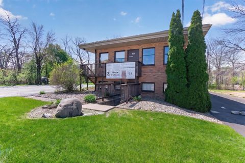 Photo of 569 Wildwood Avenue #Front Lower Unit, Jackson, MI 49201 (MLS # 26021689)