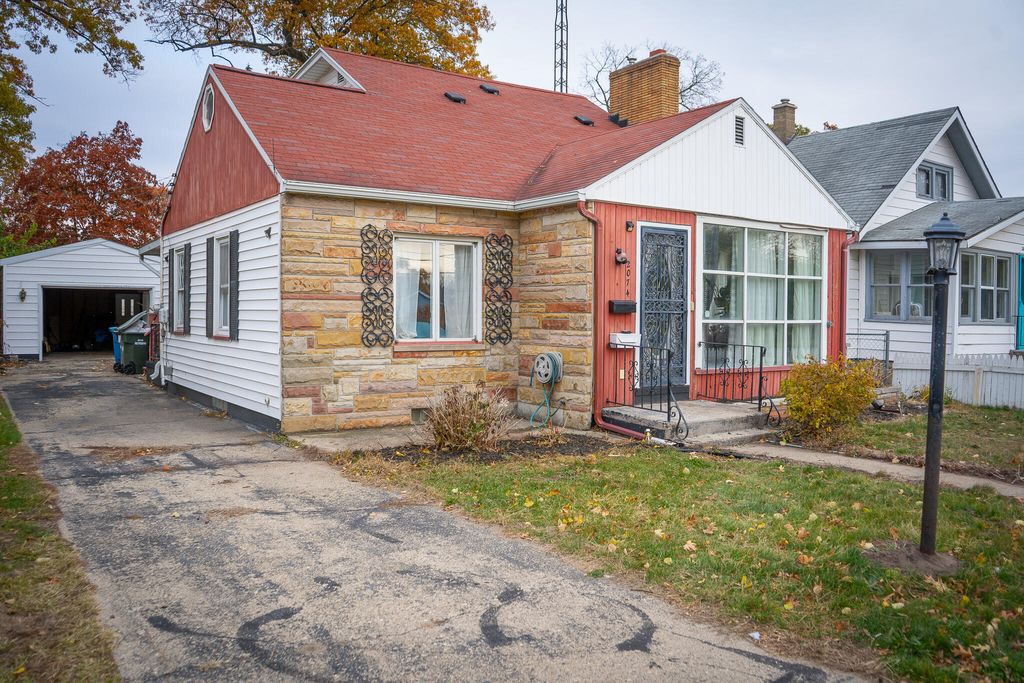 Photo of 2074 W Sherman Boulevard, Muskegon, MI 49441 (MLS # 25057838)