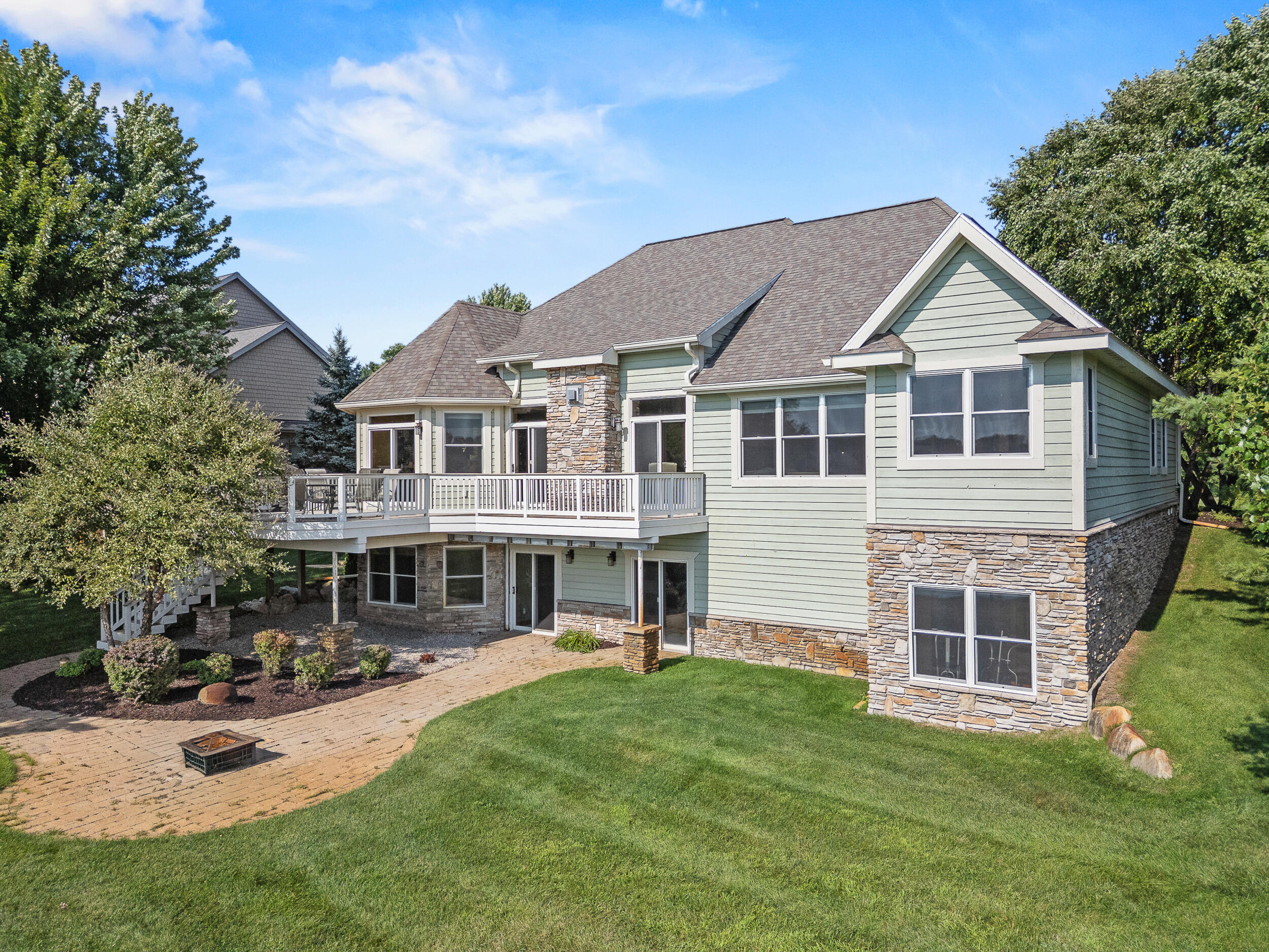 11325 Killarney Dr.