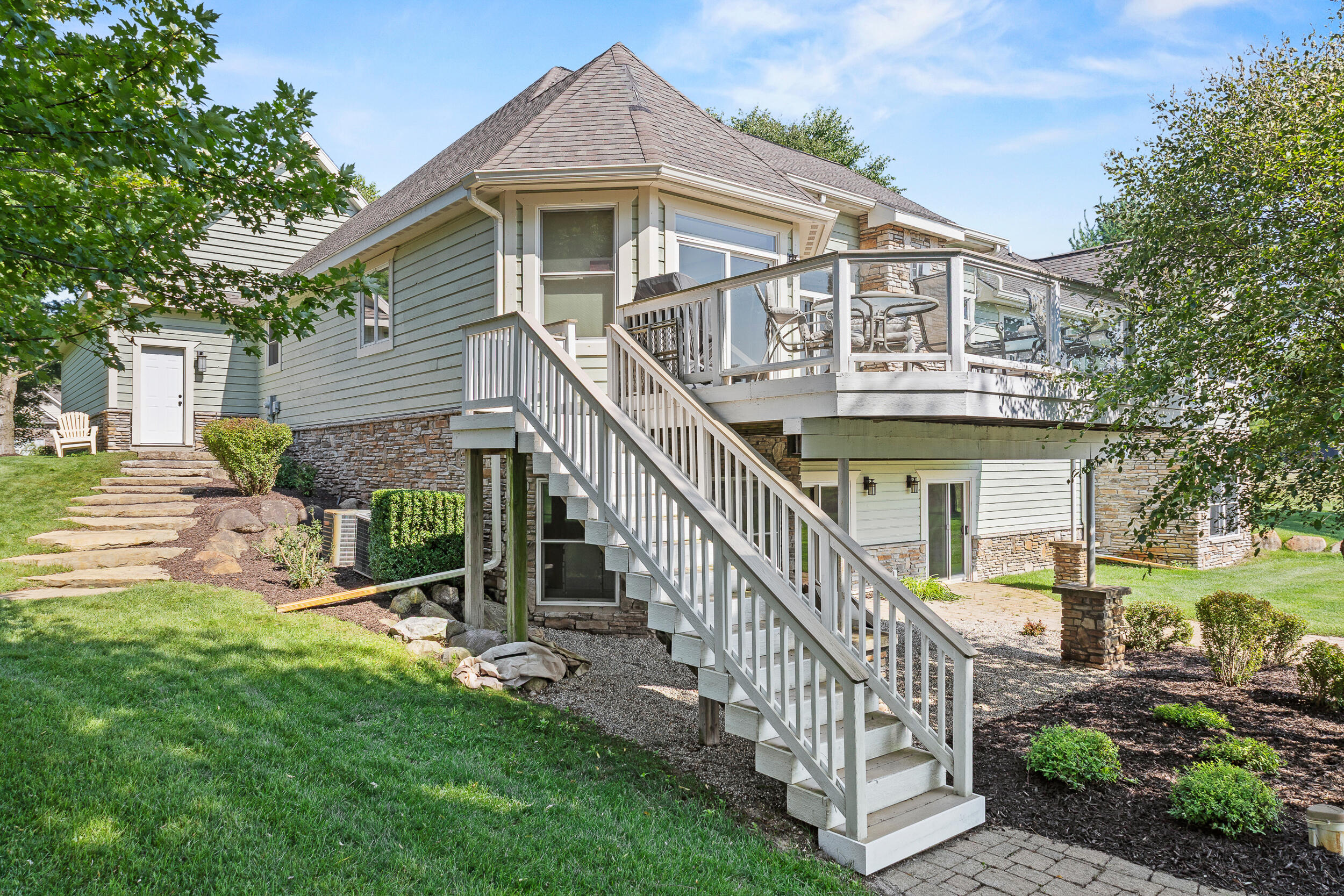 11325 Killarney Dr.