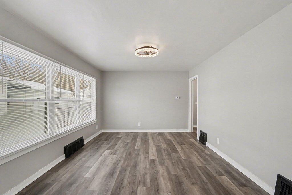 Photo of 936 Dwight Avenue, Kalamazoo, MI 49048 (MLS # 26005623)