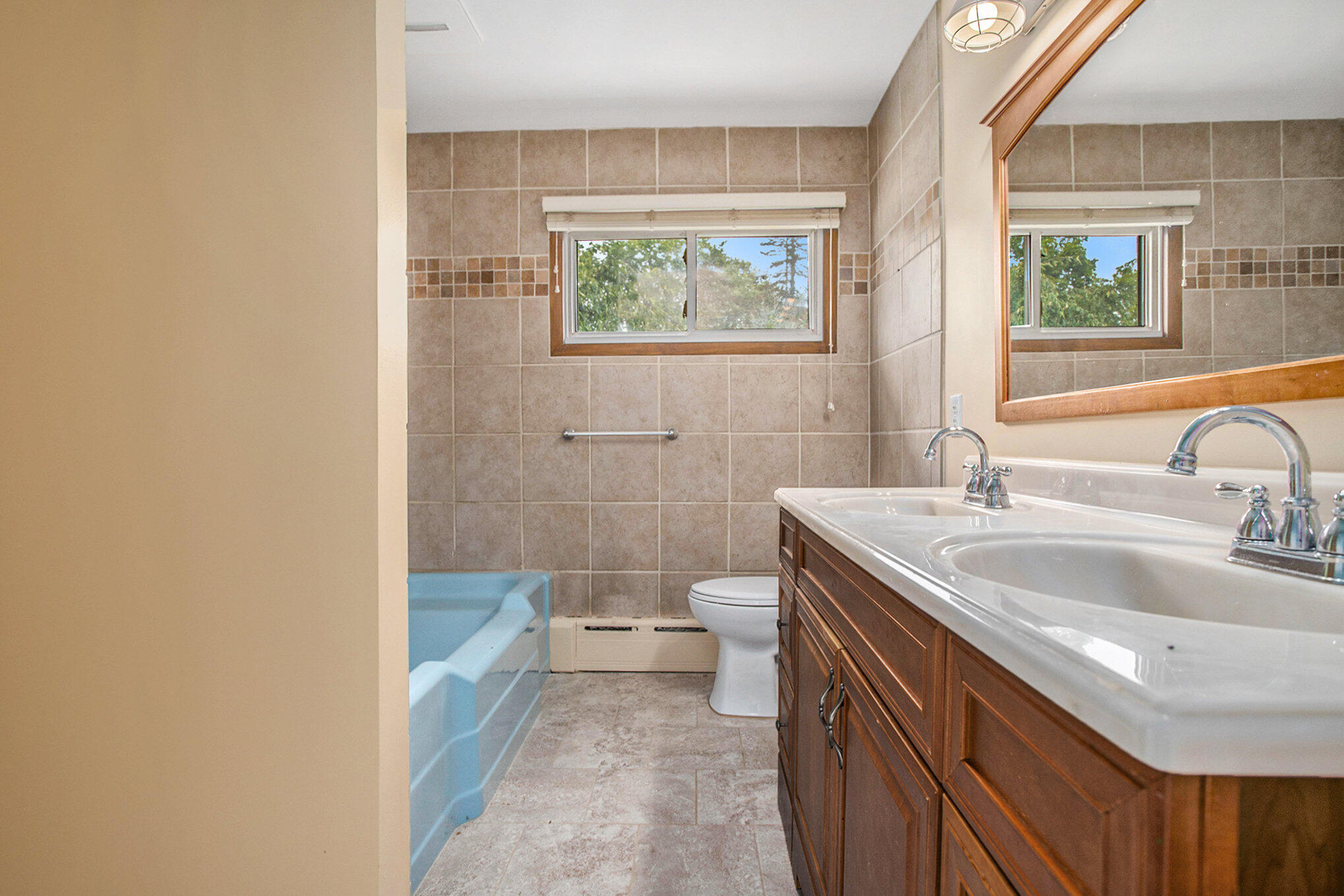 Battle Creek, Michigan 49015, United States, 3 Bedrooms Bedrooms, ,3 BathroomsBathrooms,Residential,Active,215587