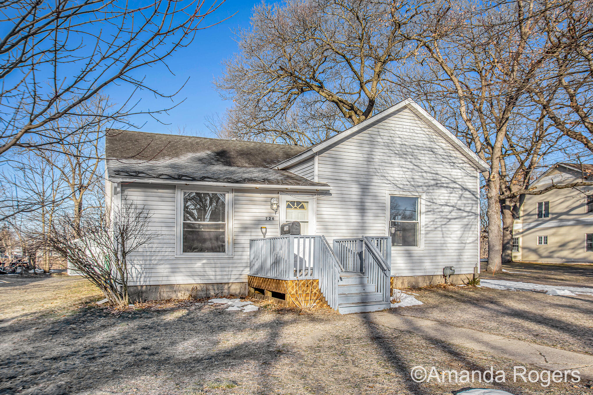 Photo 19 of 26 of 726 N Lafayette Street SE house