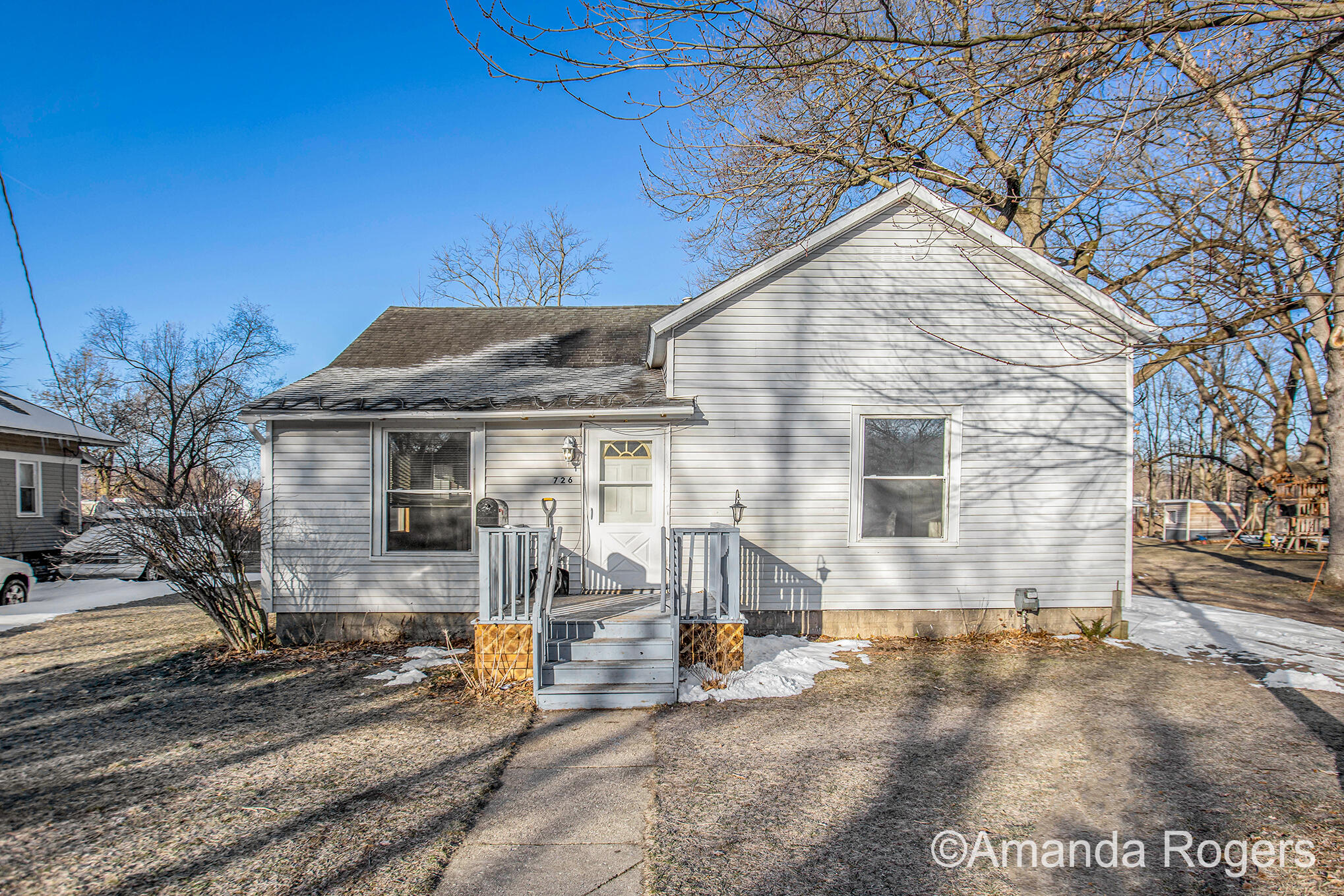 Photo 18 of 26 of 726 N Lafayette Street SE house