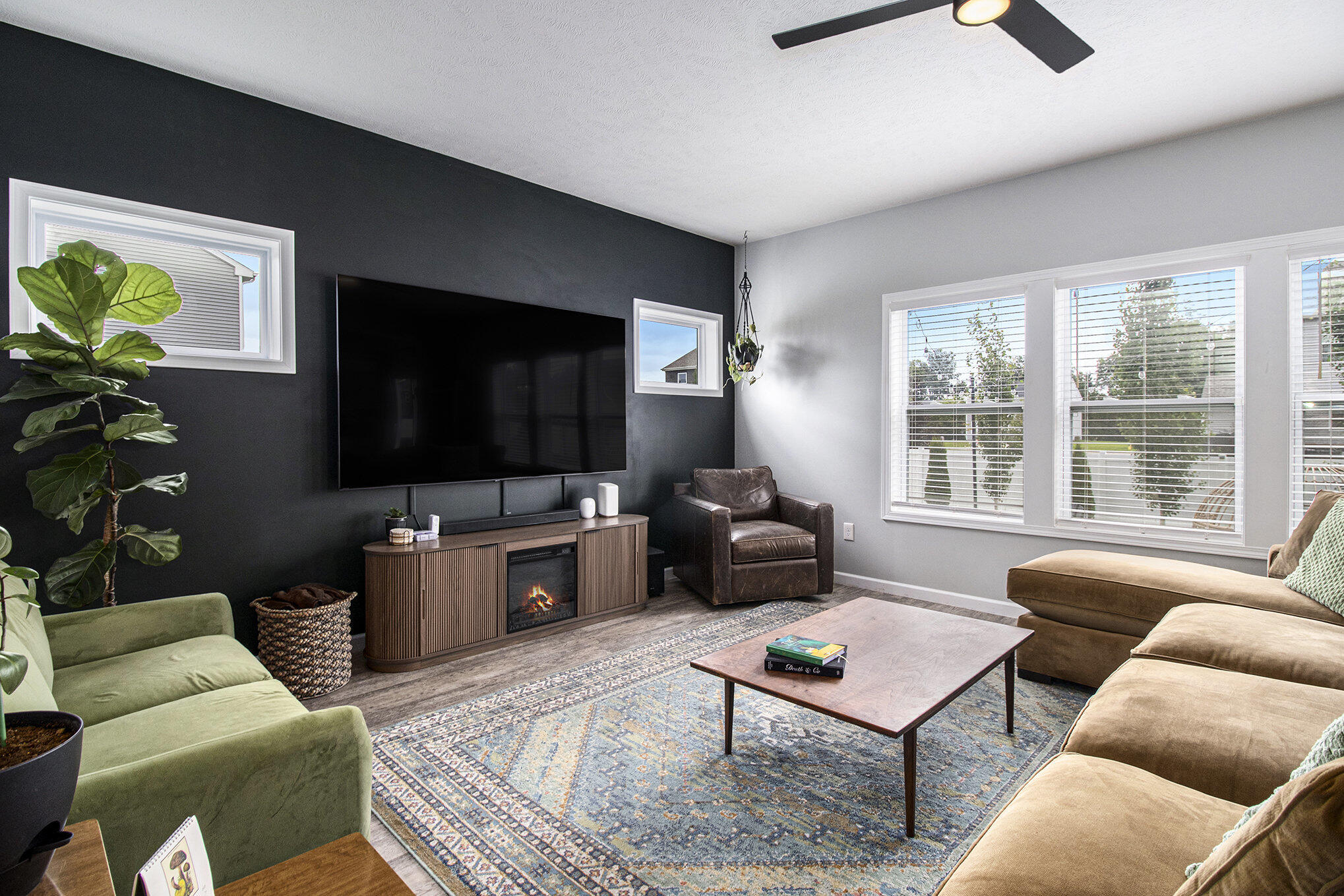 Kalamazoo, Michigan 49009, United States, 5 Bedrooms Bedrooms, ,4 BathroomsBathrooms,Residential,Active,176009