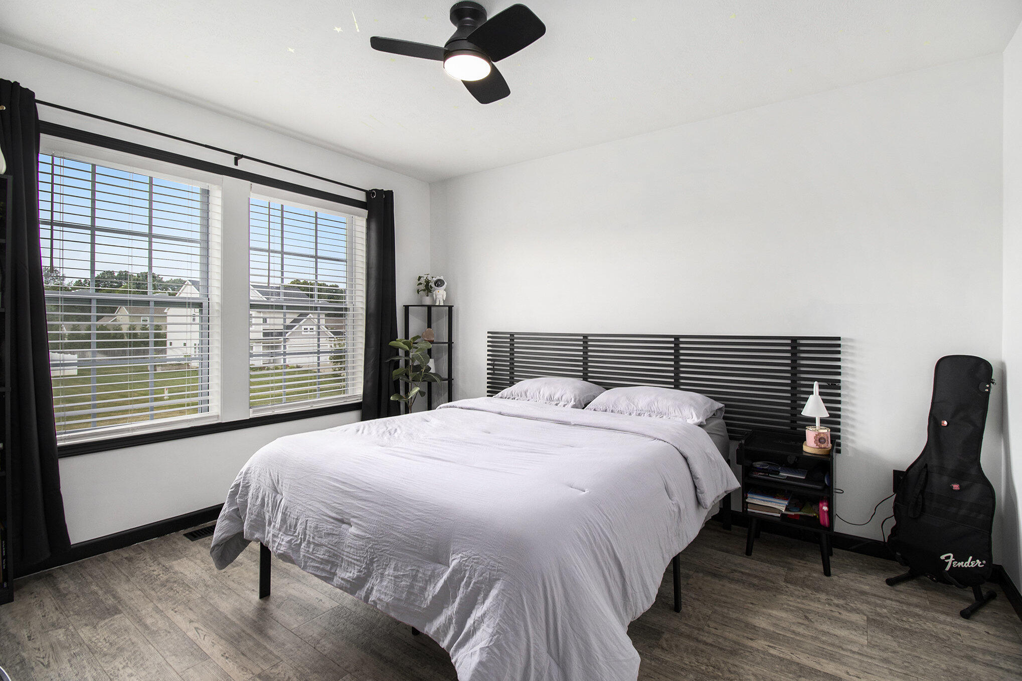 Kalamazoo, Michigan 49009, United States, 5 Bedrooms Bedrooms, ,4 BathroomsBathrooms,Residential,Active,176009