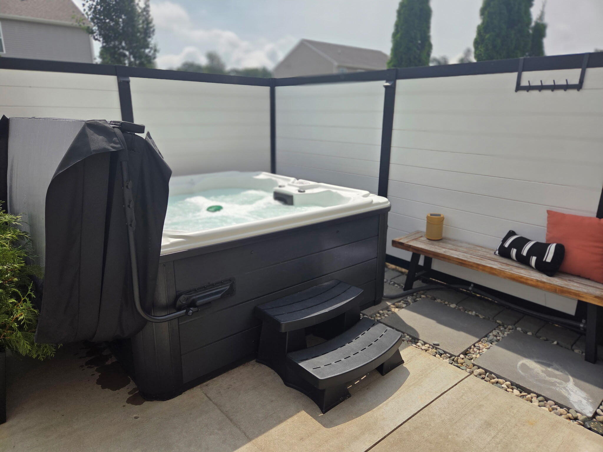 Kalamazoo, Michigan 49009, United States, 5 Bedrooms Bedrooms, ,4 BathroomsBathrooms,Residential,Active,176009