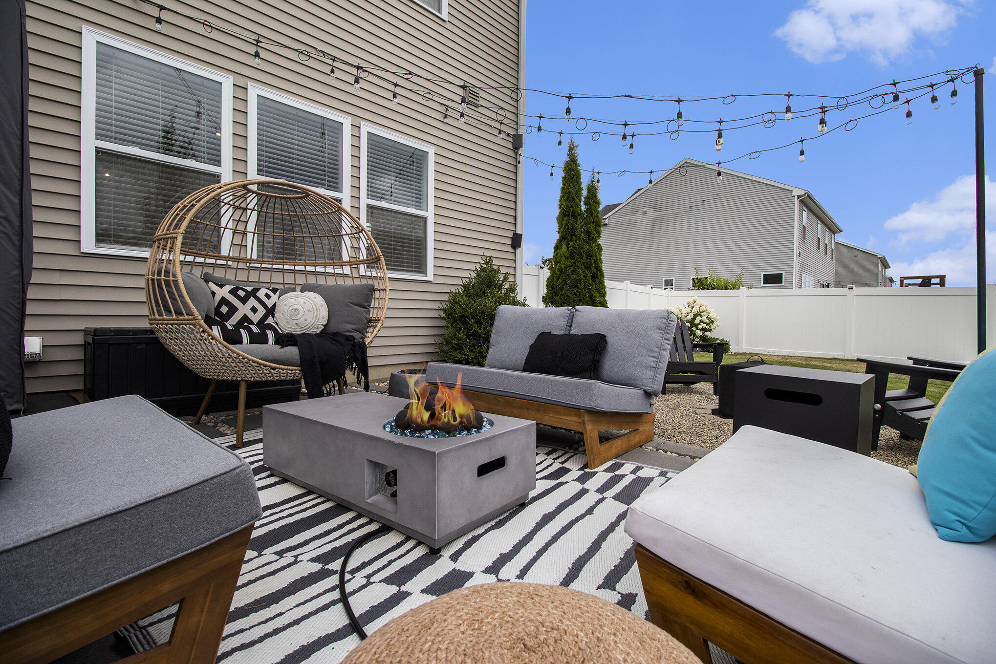 Kalamazoo, Michigan 49009, United States, 5 Bedrooms Bedrooms, ,4 BathroomsBathrooms,Residential,Active,176009