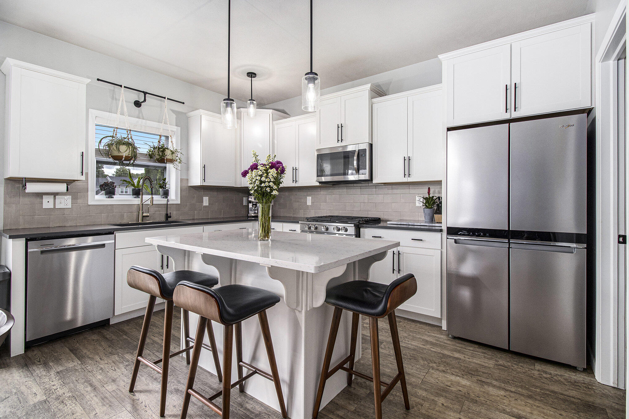 Kalamazoo, Michigan 49009, United States, 5 Bedrooms Bedrooms, ,4 BathroomsBathrooms,Residential,Active,176009