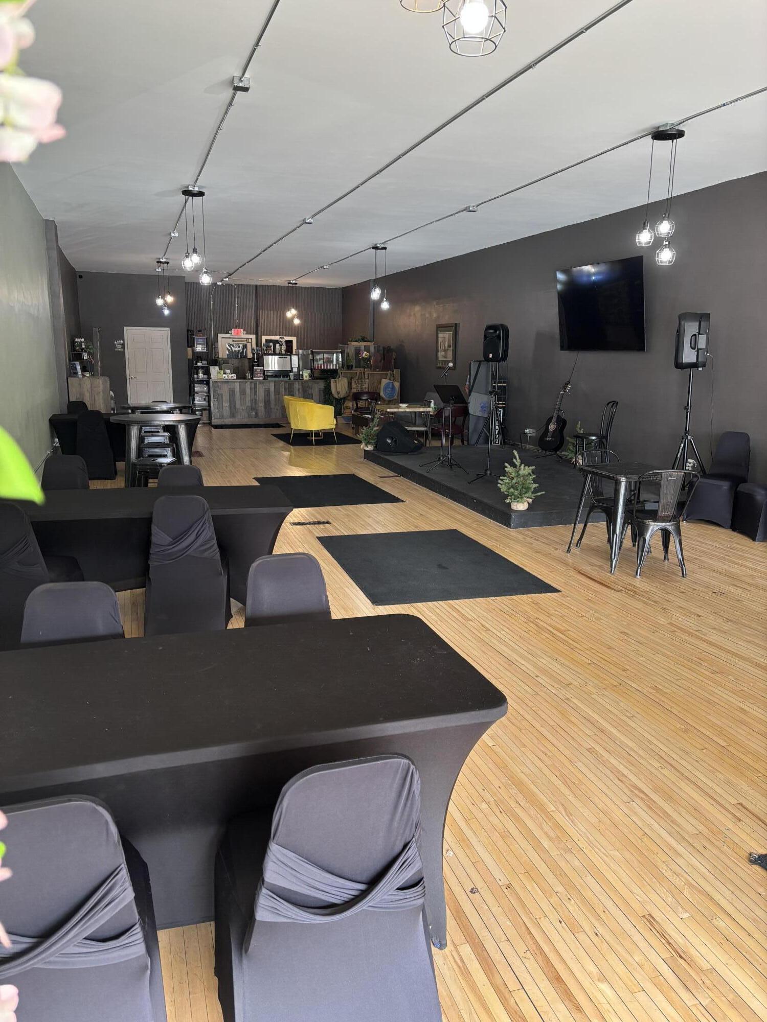 114 S Broadway Street