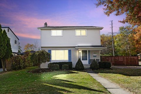 29945 Everett Street Southfield MI 48076