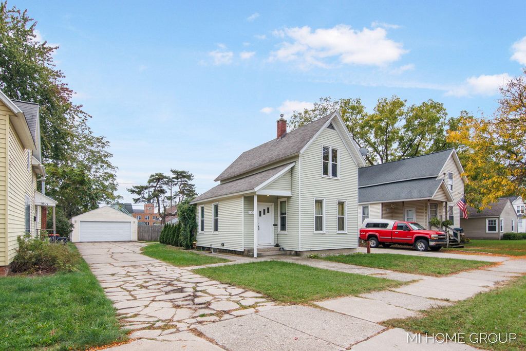 Photo of 150 W 16th Street, Holland, MI 49423 (MLS # 25053398)
