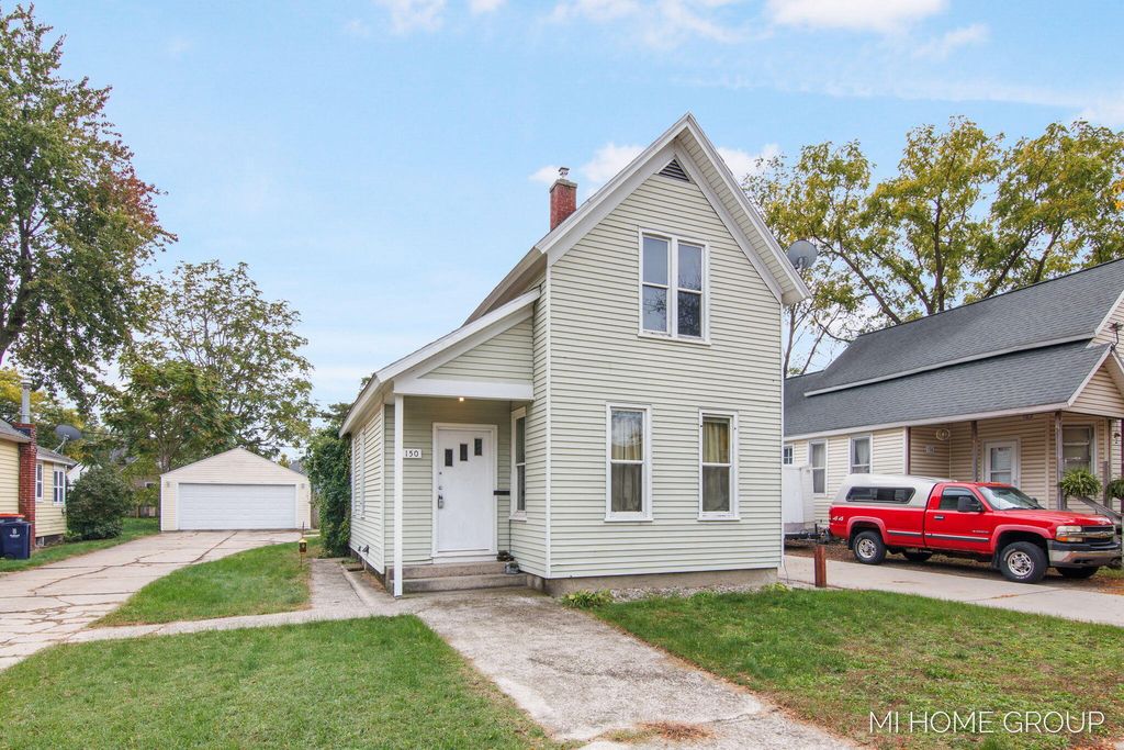 Photo of 150 W 16th Street, Holland, MI 49423 (MLS # 25053398)