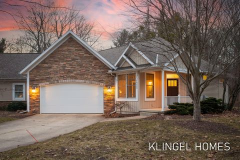 Photo of 16480 Springvale Court, Spring Lake, MI 49456 (MLS # 26012072)