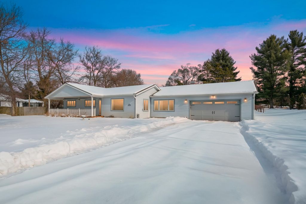 Photo of 134 N Robin Avenue N, Battle Creek, MI 49037 (MLS # 26005725)