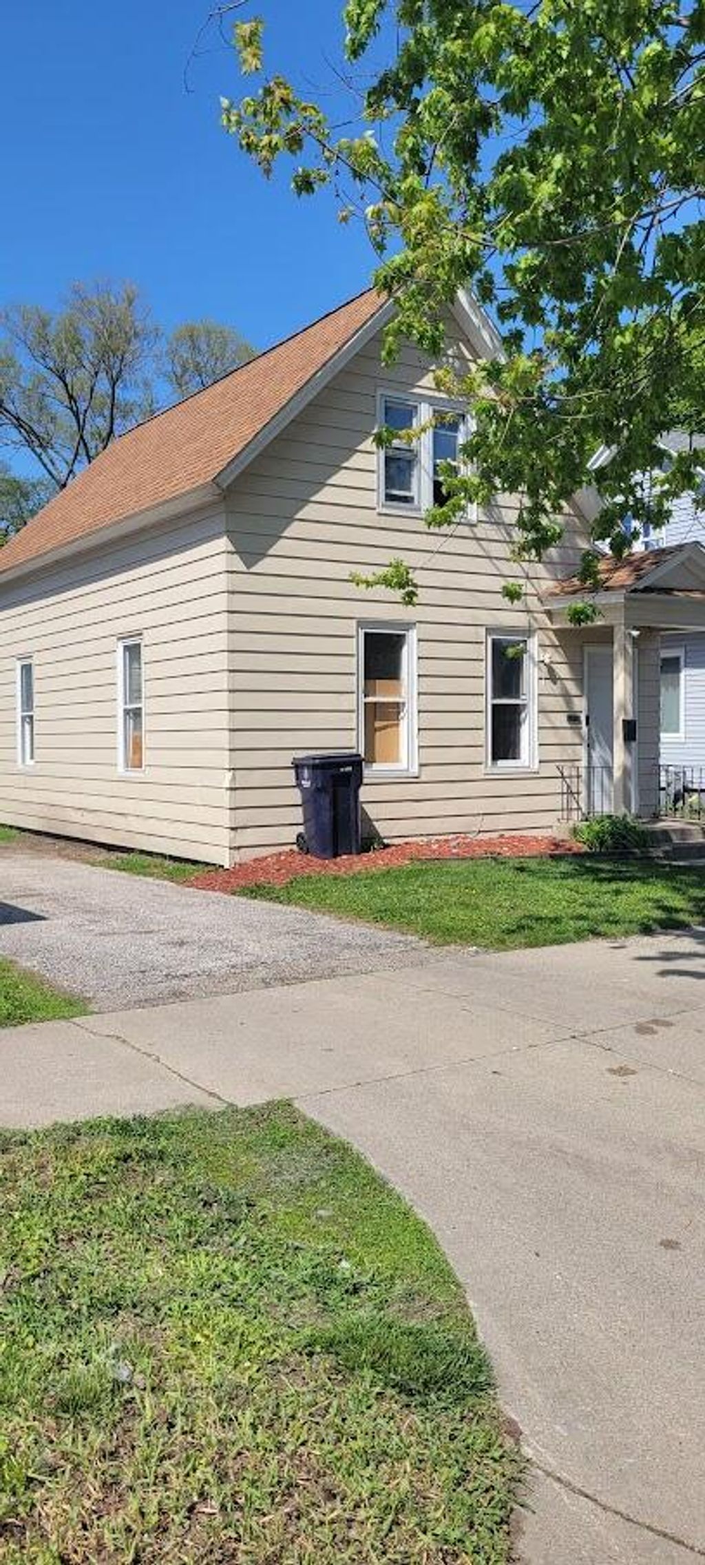 Photo of 127 E 15th Street, Holland, MI 49423 (MLS # 26020786)