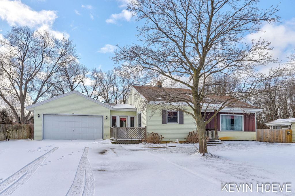 Photo of 746 Riley Street, Holland, MI 49424 (MLS # 26006673)