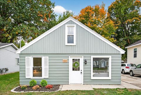 Photo of 100 Brownell Street SE, Grand Rapids, MI 49548 (MLS # 25060919)