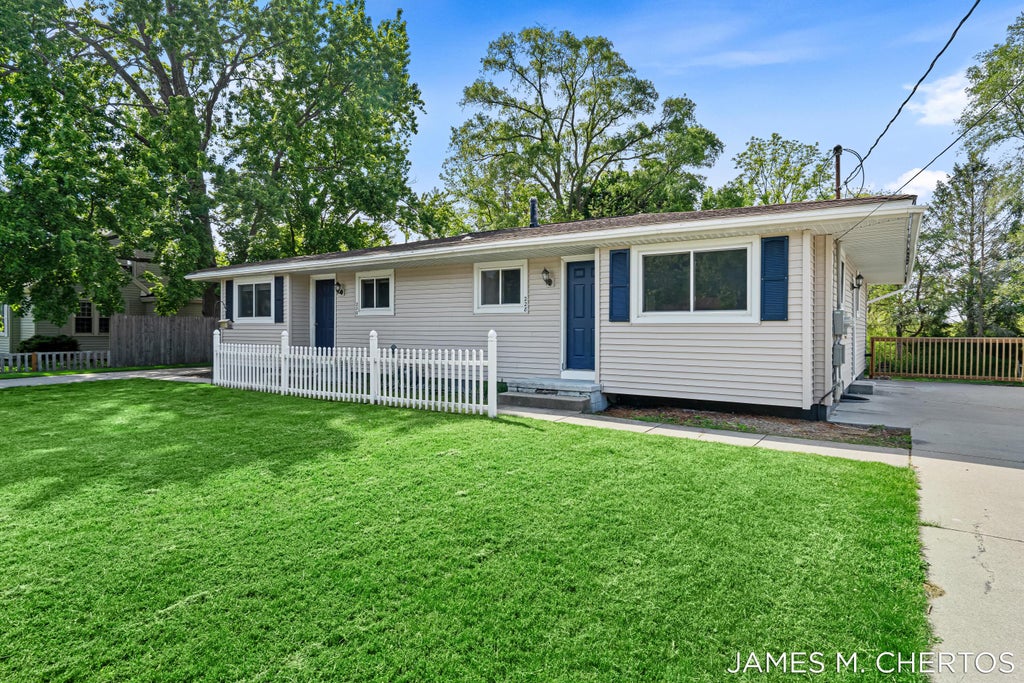 Photo of 228 South Street #230, Spring Lake, MI 49456 (MLS # 26026347)