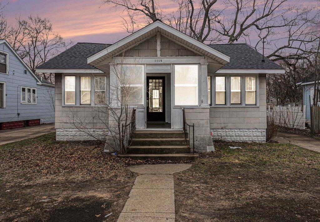 Photo of 1119 E Apple Avenue, Muskegon, MI 49442 (MLS # 25060140)