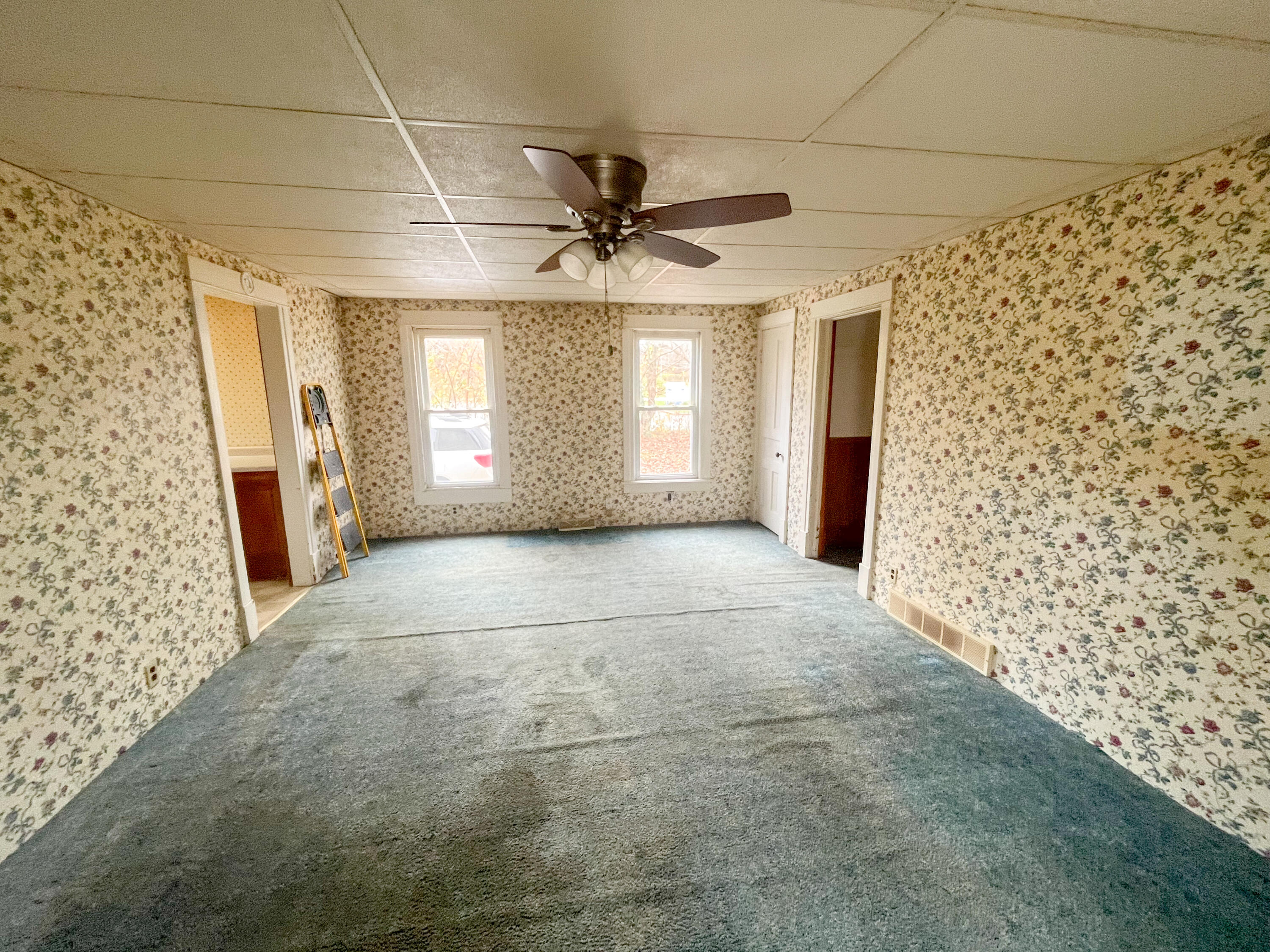 South Haven, Michigan 49090, United States, 3 Bedrooms Bedrooms, ,1 BathroomBathrooms,Residential,Pending,30704