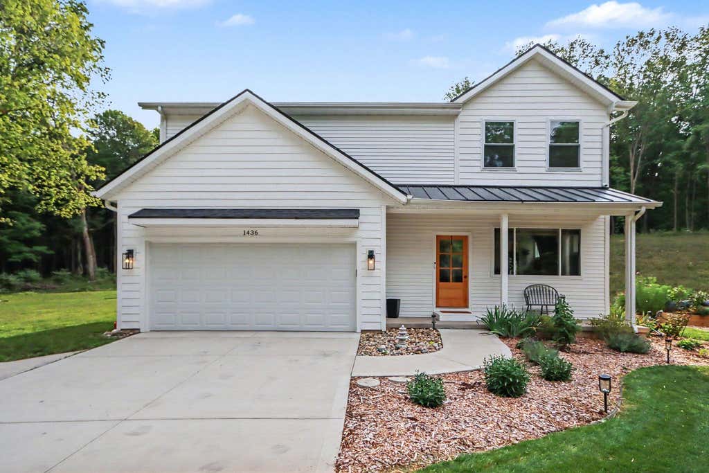 Photo of 1436 N 3rd Street, Kalamazoo, MI 49009 (MLS # 26043099)