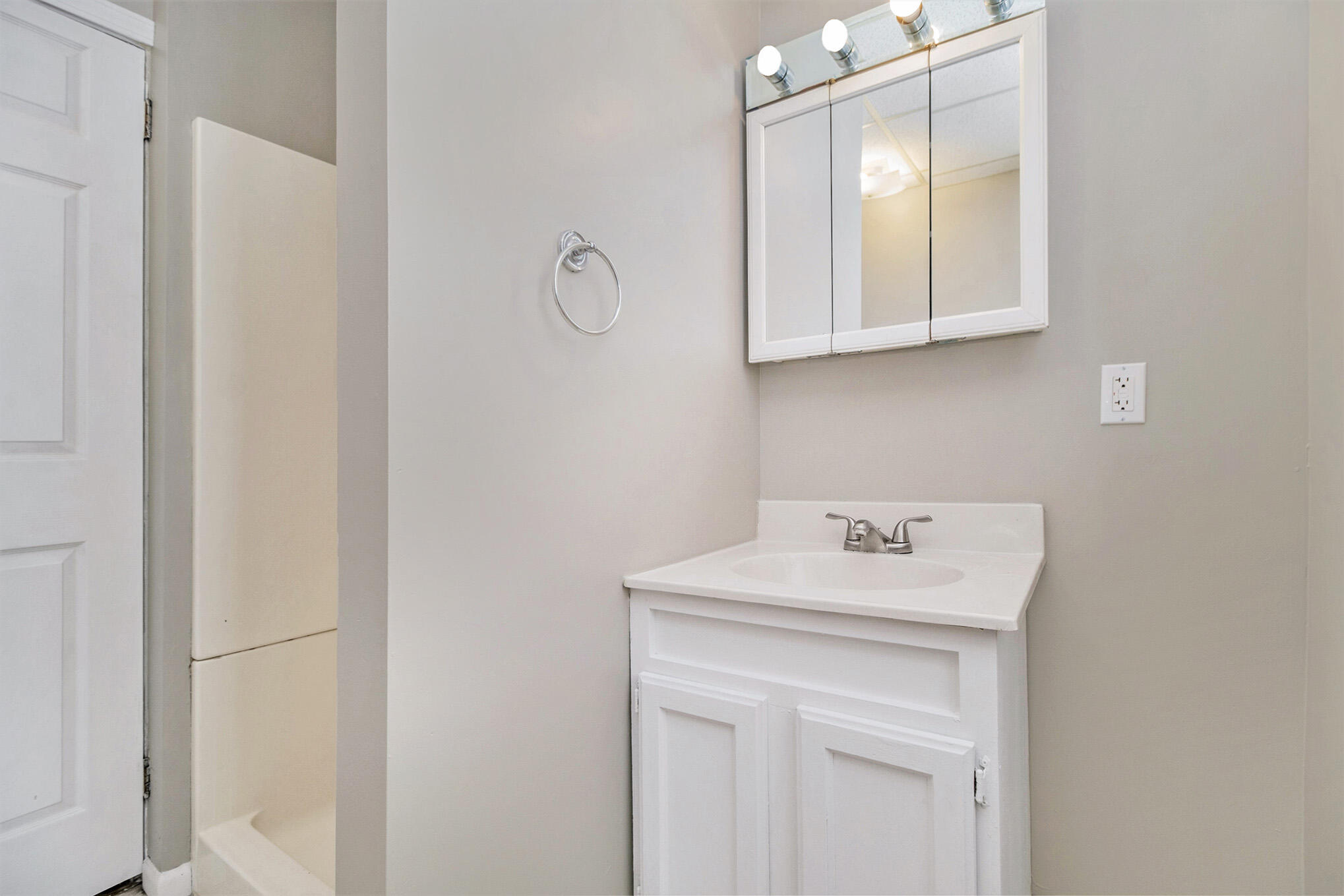 Marcellus, Michigan 49067, United States, 1 Bedroom Bedrooms, ,1 BathroomBathrooms,Residential,Active,18700