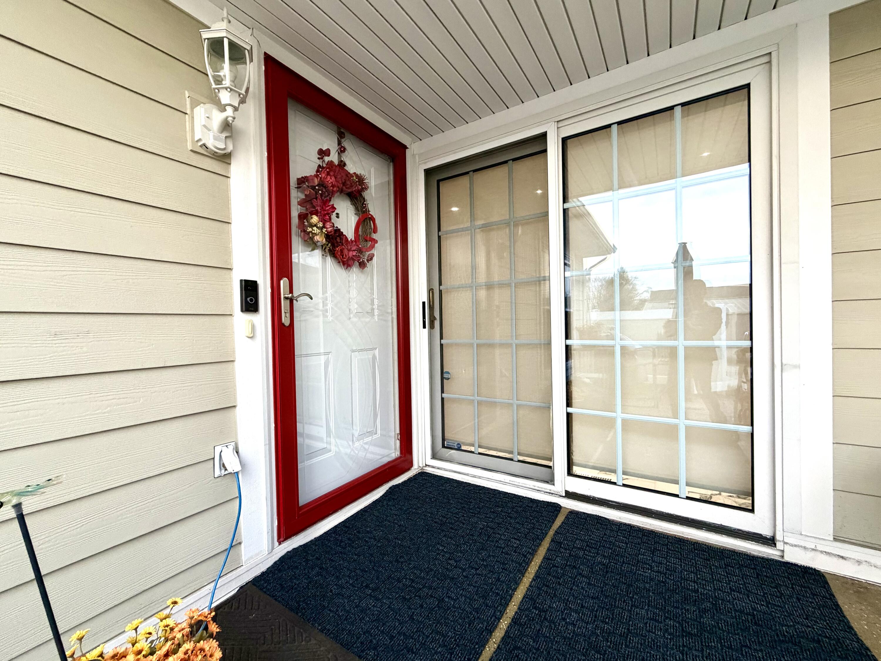 22727 Renford Street