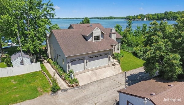 4211 LYNDEN RD, SHELBYVILLE, MI 49344 - Image 1b9f1b6a91c9c8c4ab8f2ba0c2c3e406/624712378