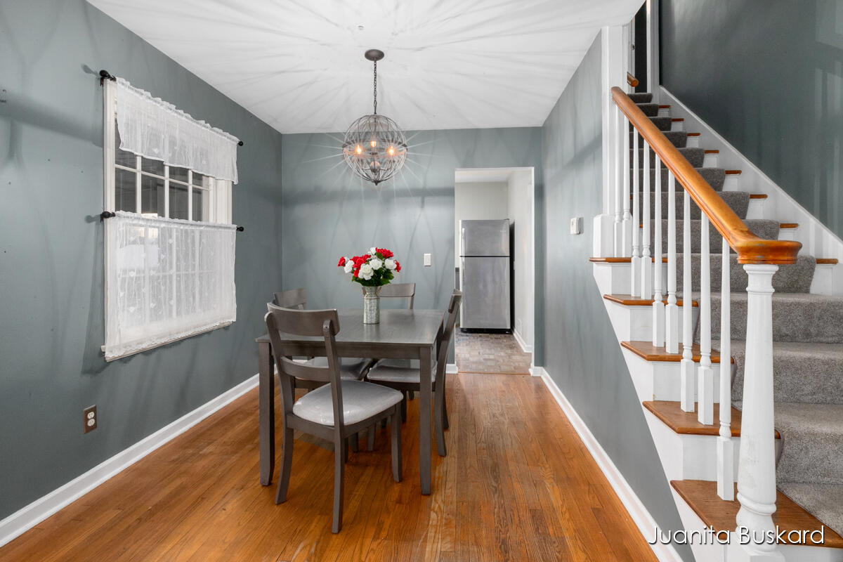 Photo 9 of 37 of 2241 Tremont Boulevard NW house