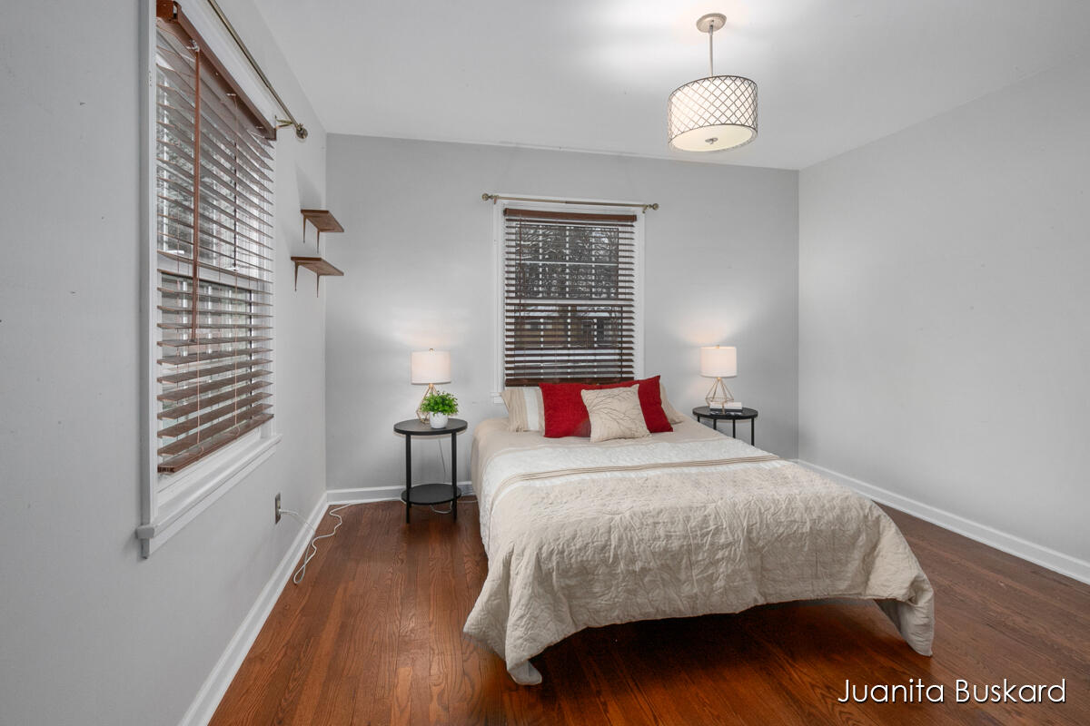 Photo 18 of 37 of 2241 Tremont Boulevard NW house
