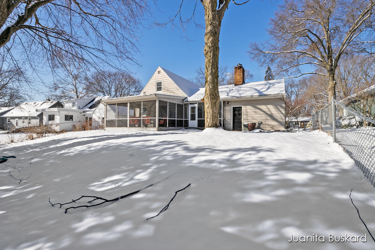 Photo 36 of 37 of 2241 Tremont Boulevard NW house