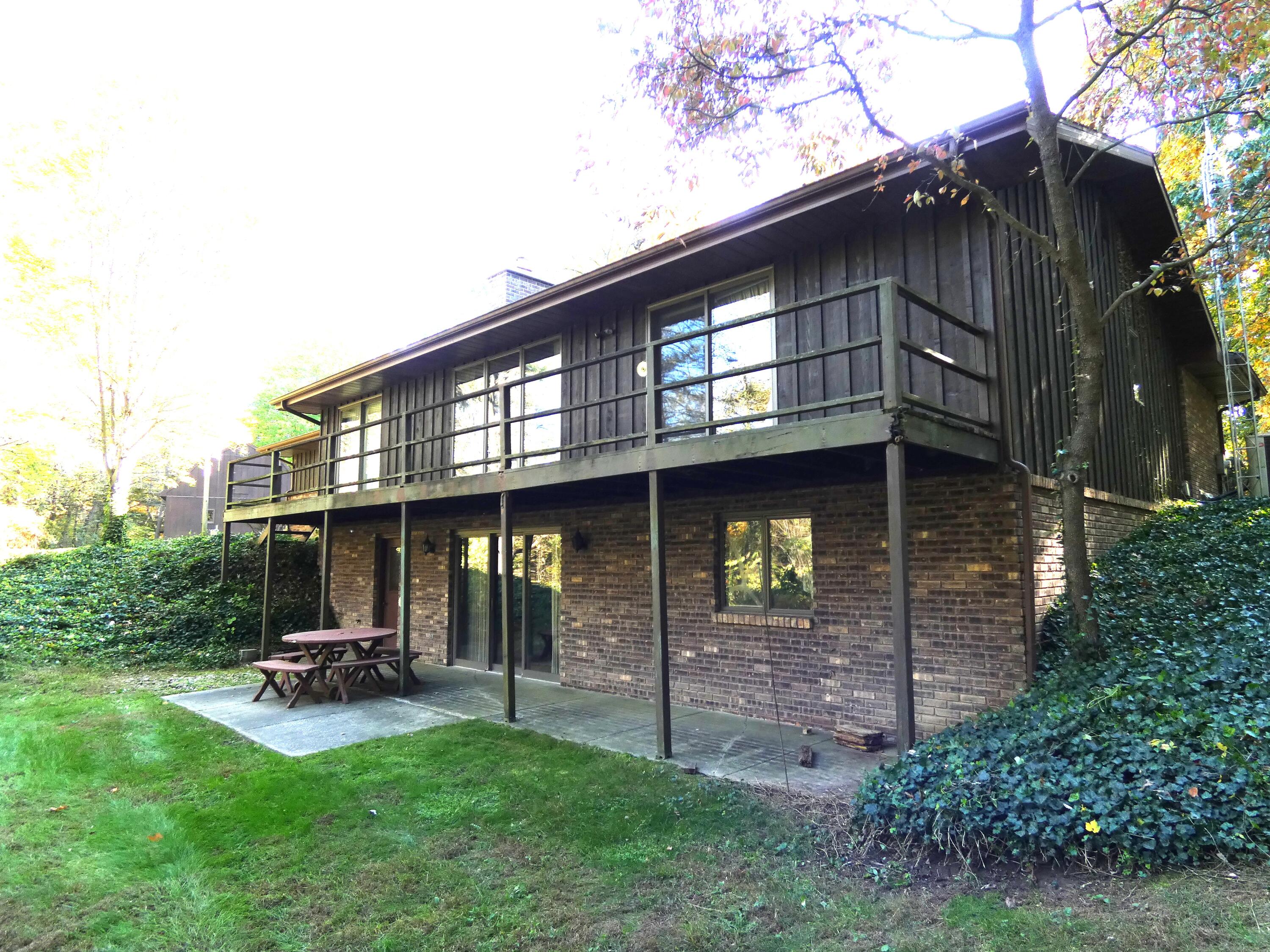 569 W Shawnee Road