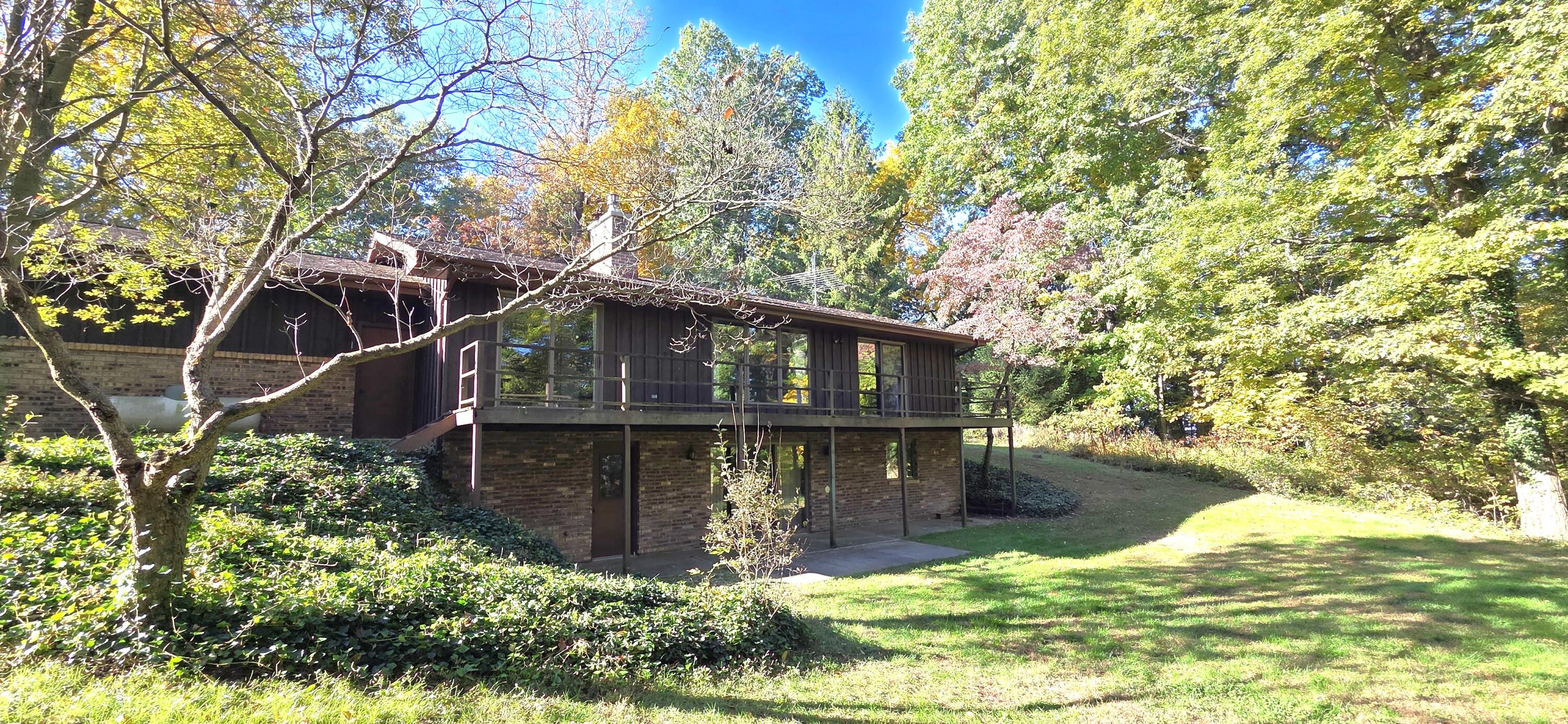 569 W Shawnee Road