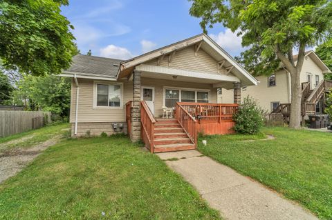 418 Saint Joseph Street Trenton MI 48183