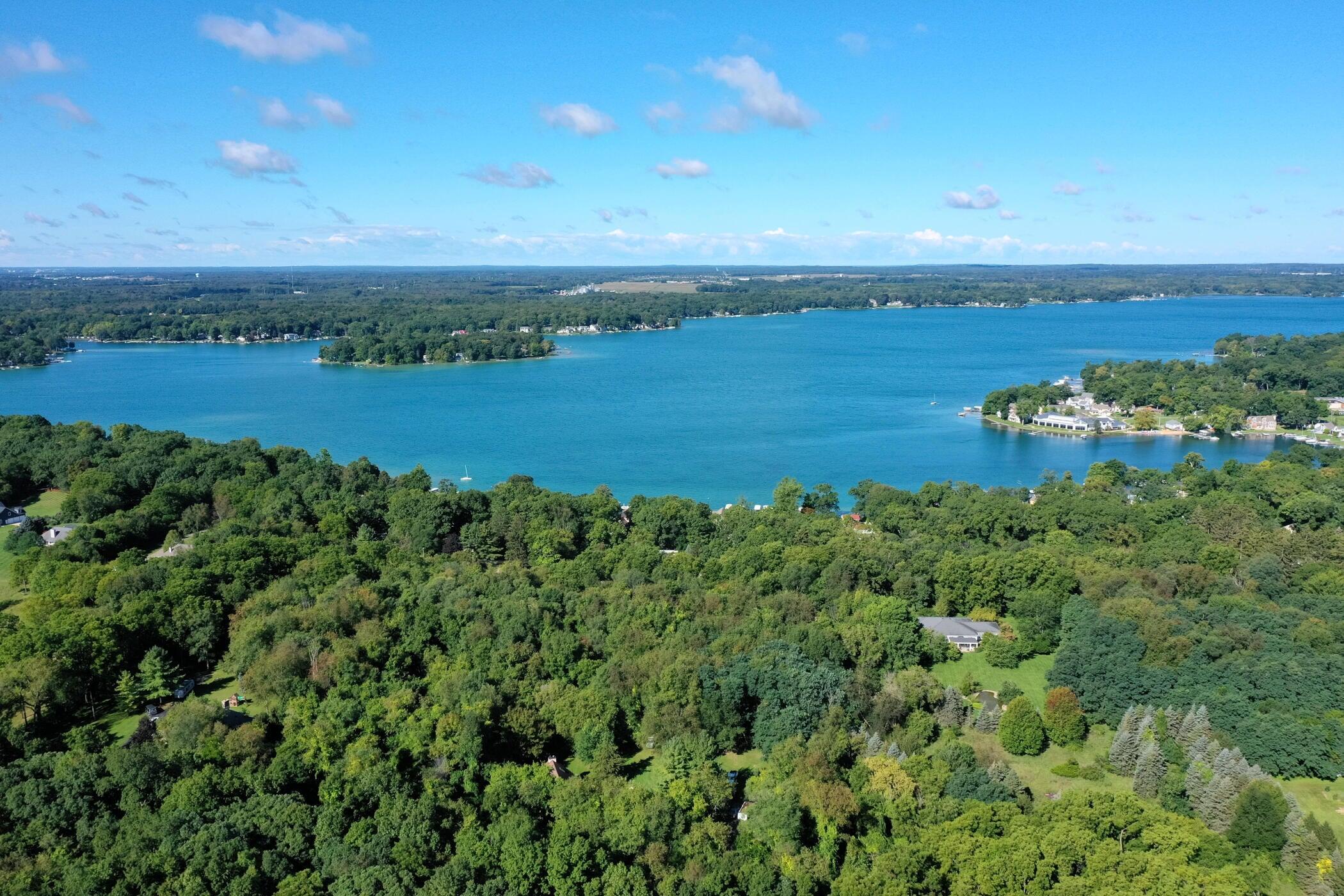 Augusta, Michigan 49012, United States, 3 Bedrooms Bedrooms, ,2 BathroomsBathrooms,Residential,Pending,111919