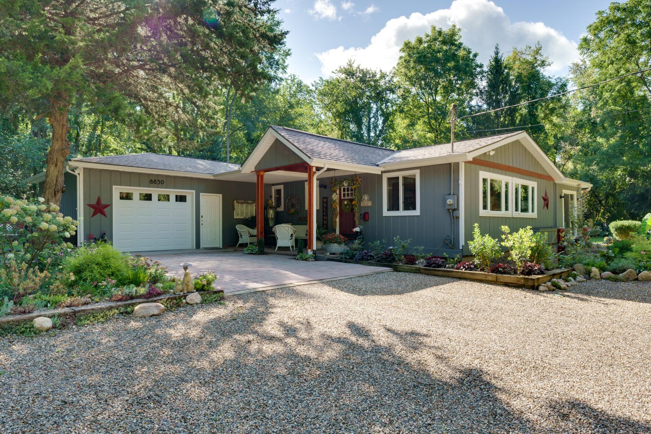 Augusta, Michigan 49012, United States, 3 Bedrooms Bedrooms, ,2 BathroomsBathrooms,Residential,Pending,111919