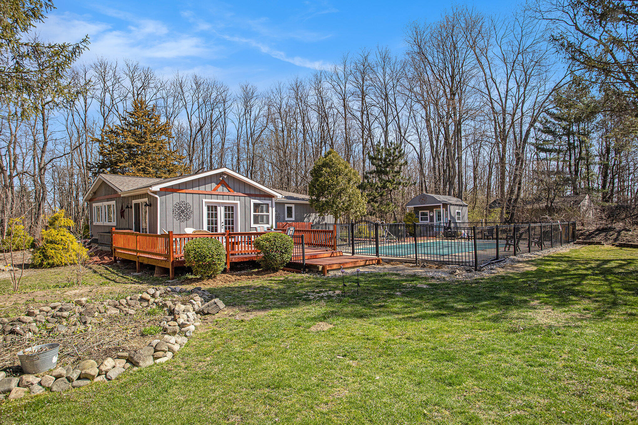 Augusta, Michigan 49012, United States, 3 Bedrooms Bedrooms, ,2 BathroomsBathrooms,Residential,Pending,111919