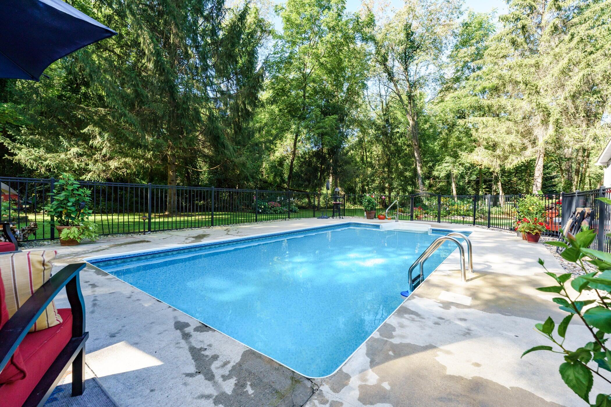 Augusta, Michigan 49012, United States, 3 Bedrooms Bedrooms, ,2 BathroomsBathrooms,Residential,Pending,111919