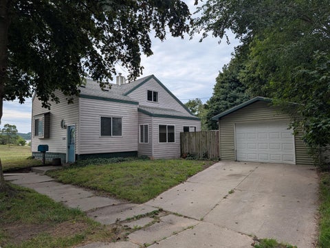 Photo of 504 Adams Street, Ludington, MI 49431 (MLS # 26047706)