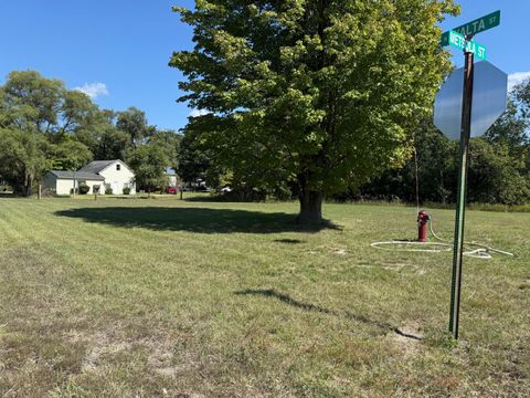 Photo of 9129 Walta Street, Kaleva, MI 49645 (MLS # 25047245) Photo of 9129 Walta Street, Kaleva, MI 49645 (MLS # 25047245)