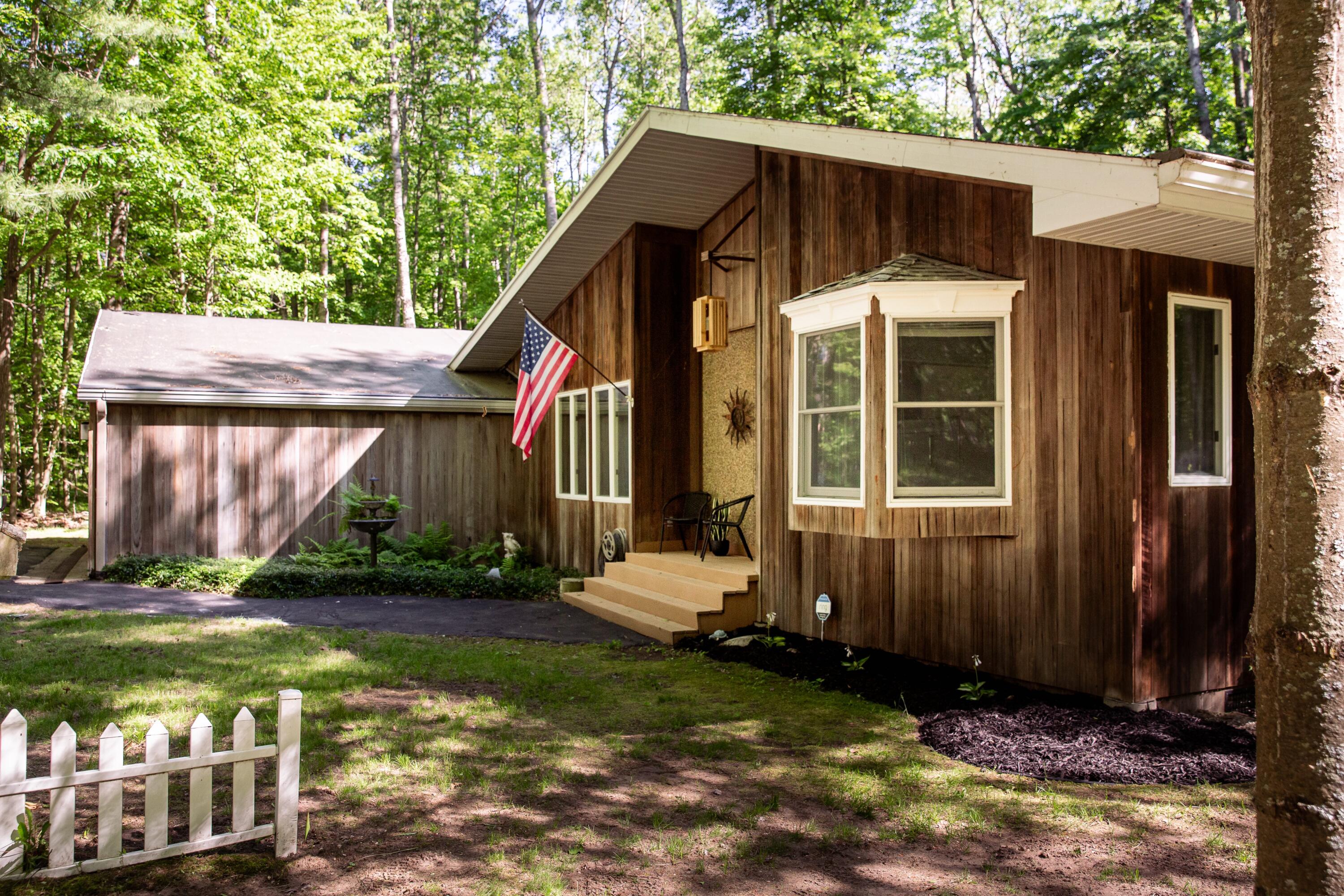 8247 Tanglewood Trail