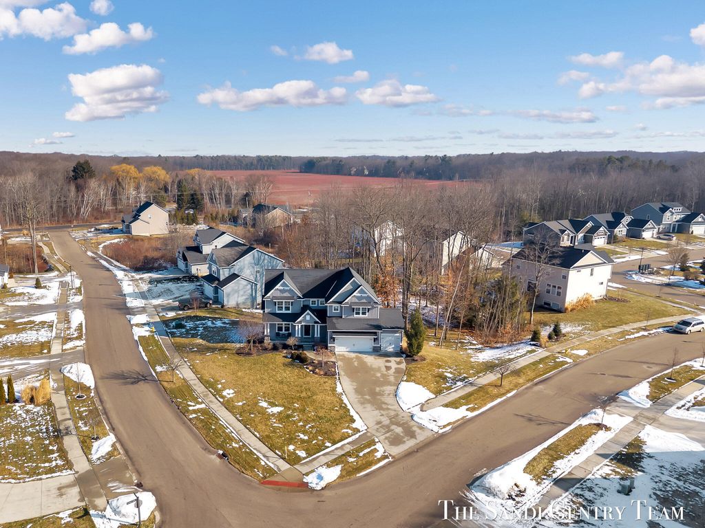 Photo of 16575 Spring Tree Drive, Spring Lake, MI 49456 (MLS # 26007498)
